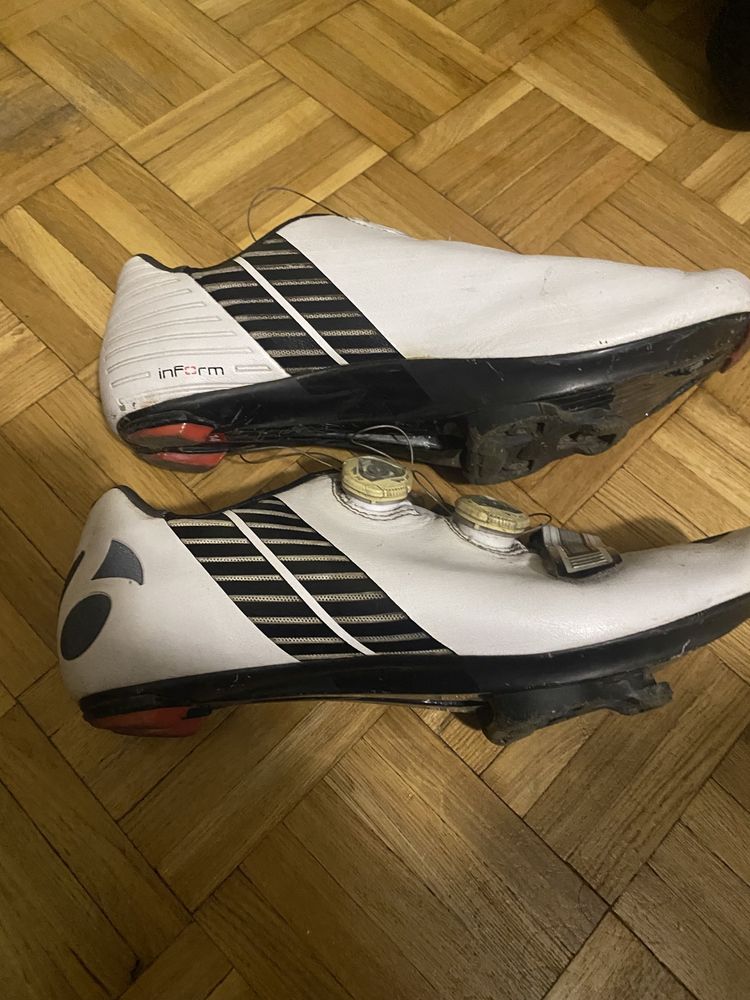 Buty szosowe Bontrager XXX rozmiar 43 białe