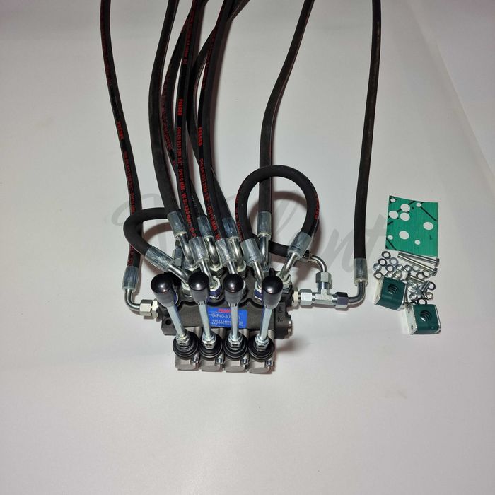 Rozdzielacz 4 Sekcyjny C-330 Zewnętrzny Hydrauliczny Do Wywrotu