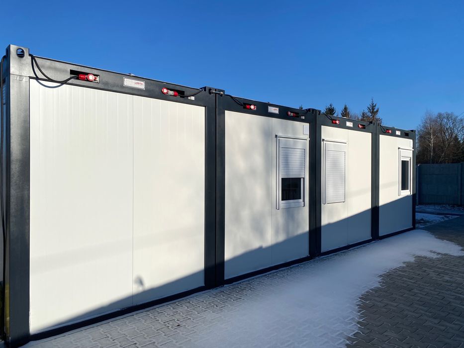Nowoczesny pawilon kontenerowy z kuchnią i WC