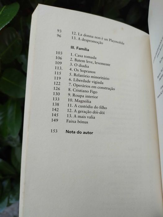 Luto pela felicidade dos Portugueses: Crónicas Benditas (Rui Zink)