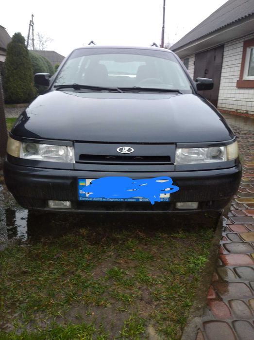 Автомобіль ваз 21114