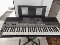 Teclado yamaha com tripé