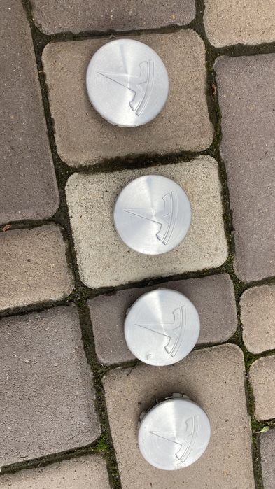 Ковпачки для дисків Tesla