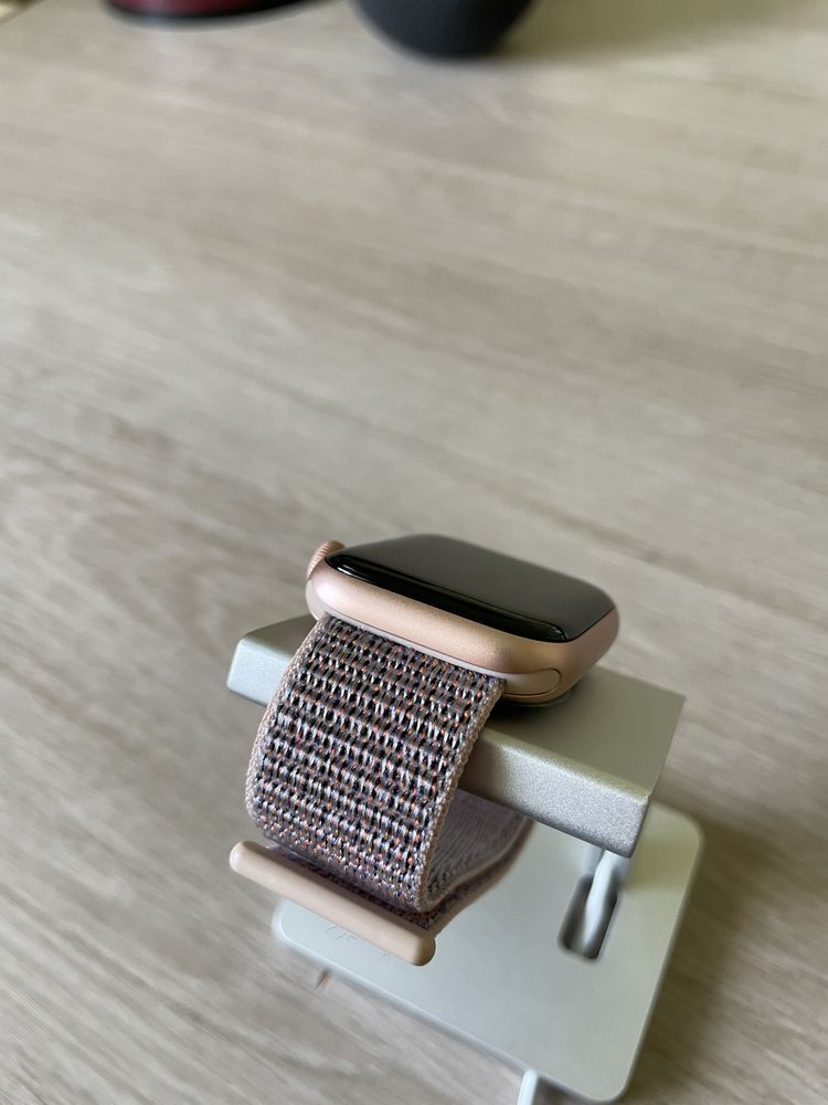 Apple Watch 5 40mm gold