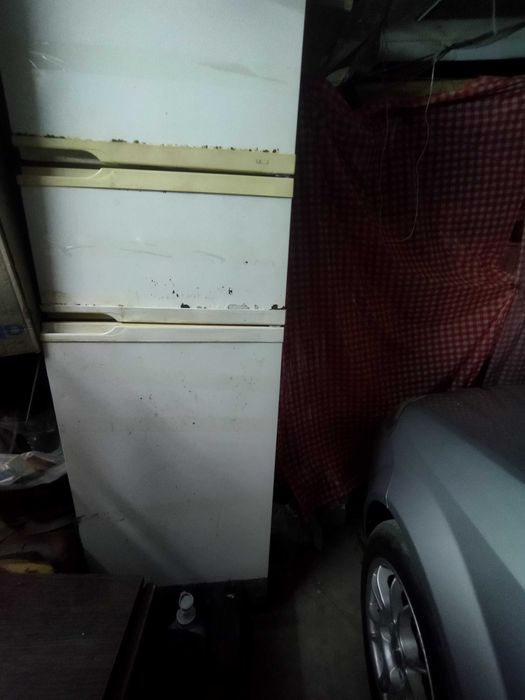 Холодильник  старый рабочий