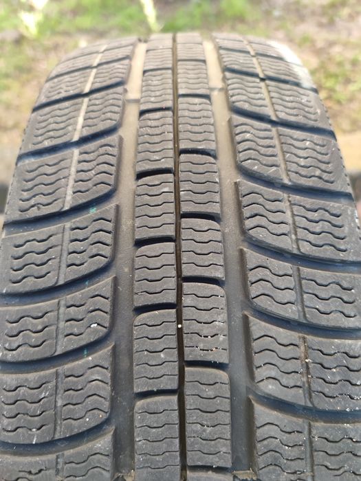 Opony zimowe 205/55/16" plus felgi stalowe