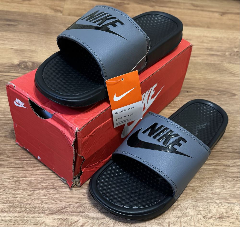 Шлёпки сланцы Nike BENASSI 44 и  41 размер