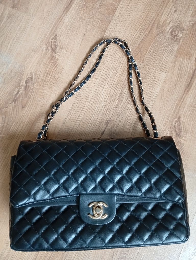 Chanel duża torebka jak nowe top jakość materiałów