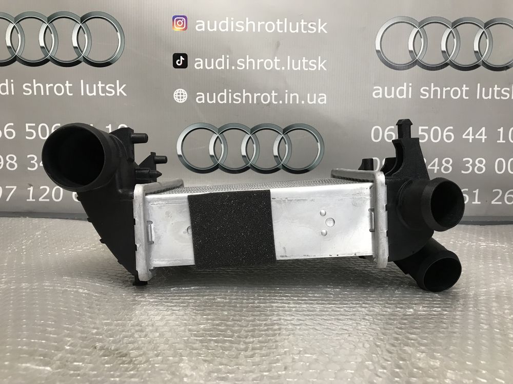 Радіатор інтеркулера правий Audi A4 B6 2.5 TDI 8E0145806C НОВИЙ SRLine