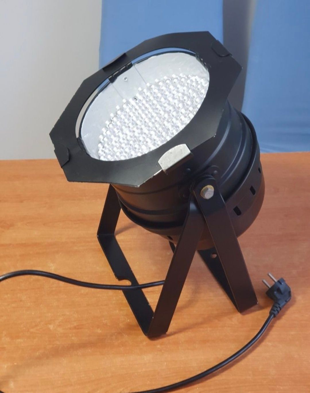 Reflektor sceniczny Led RGB DMX metalowy Light4Me PAR64