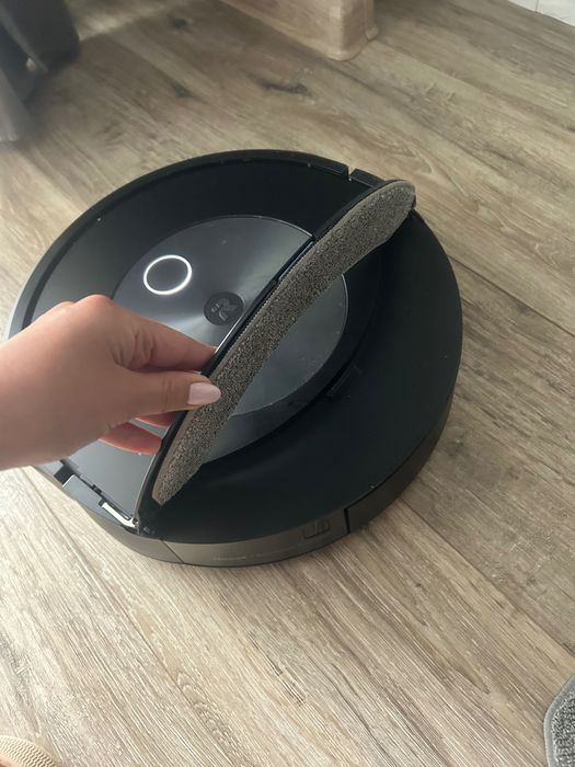 Robot sprzątający iRobot combo J7 mopujacy