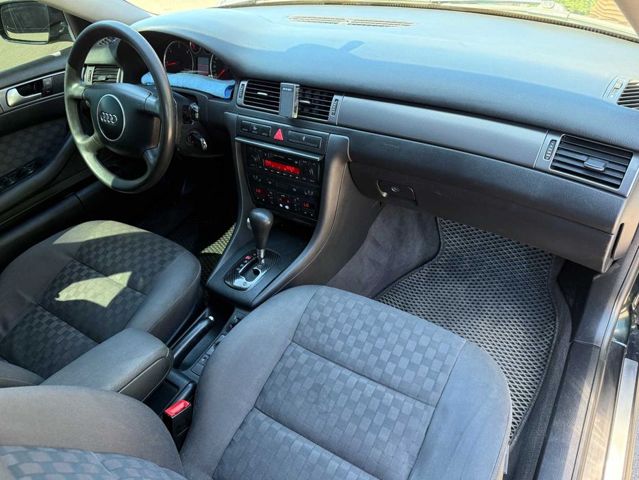 Audi A6 2002 гарний стан 2,5 дизель автомат