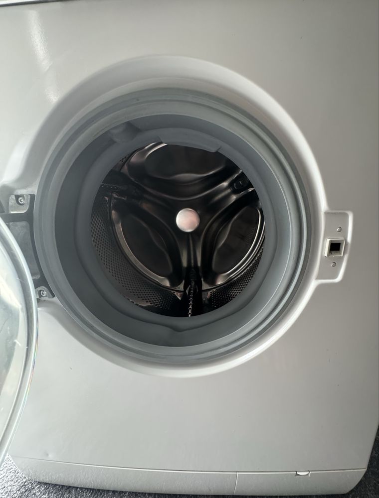 Sprzedam pralkę BOSCH