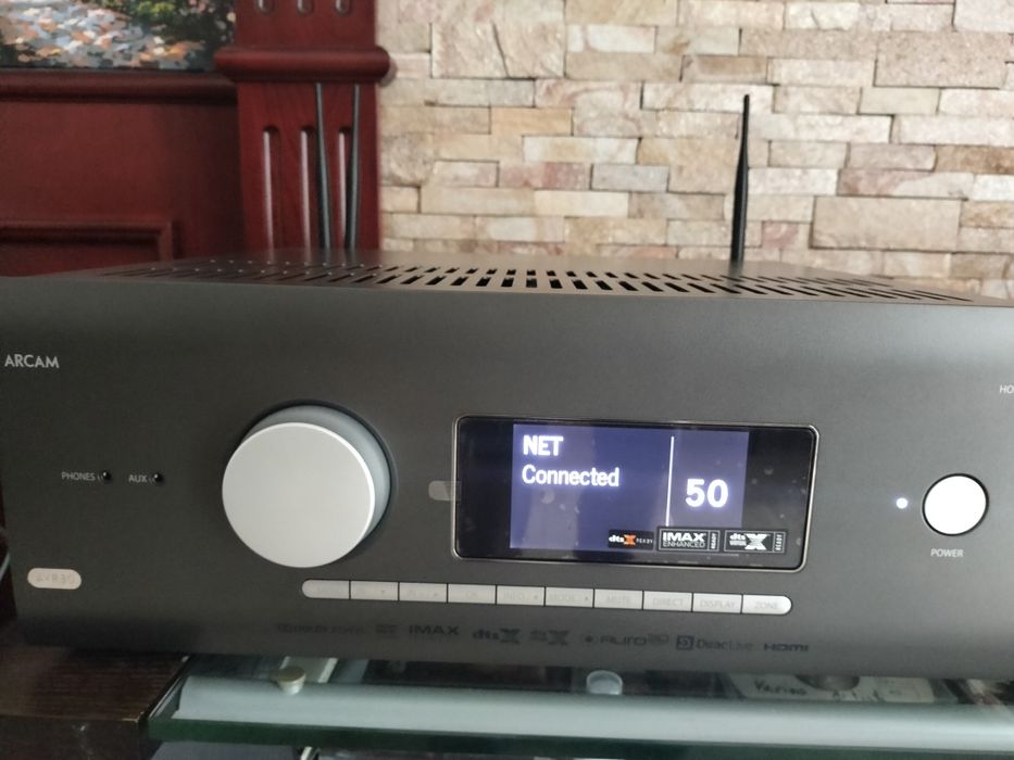 Топовий AV ресивер Arcam AVR 30