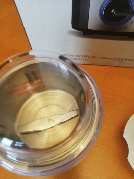 Duka młynek do kawy i filtr do mleka wegańskiego