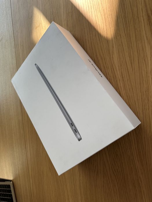 apple MacBook Air M1 8GB 256GB SSD gwiezdna szarość IDEAŁ grafit