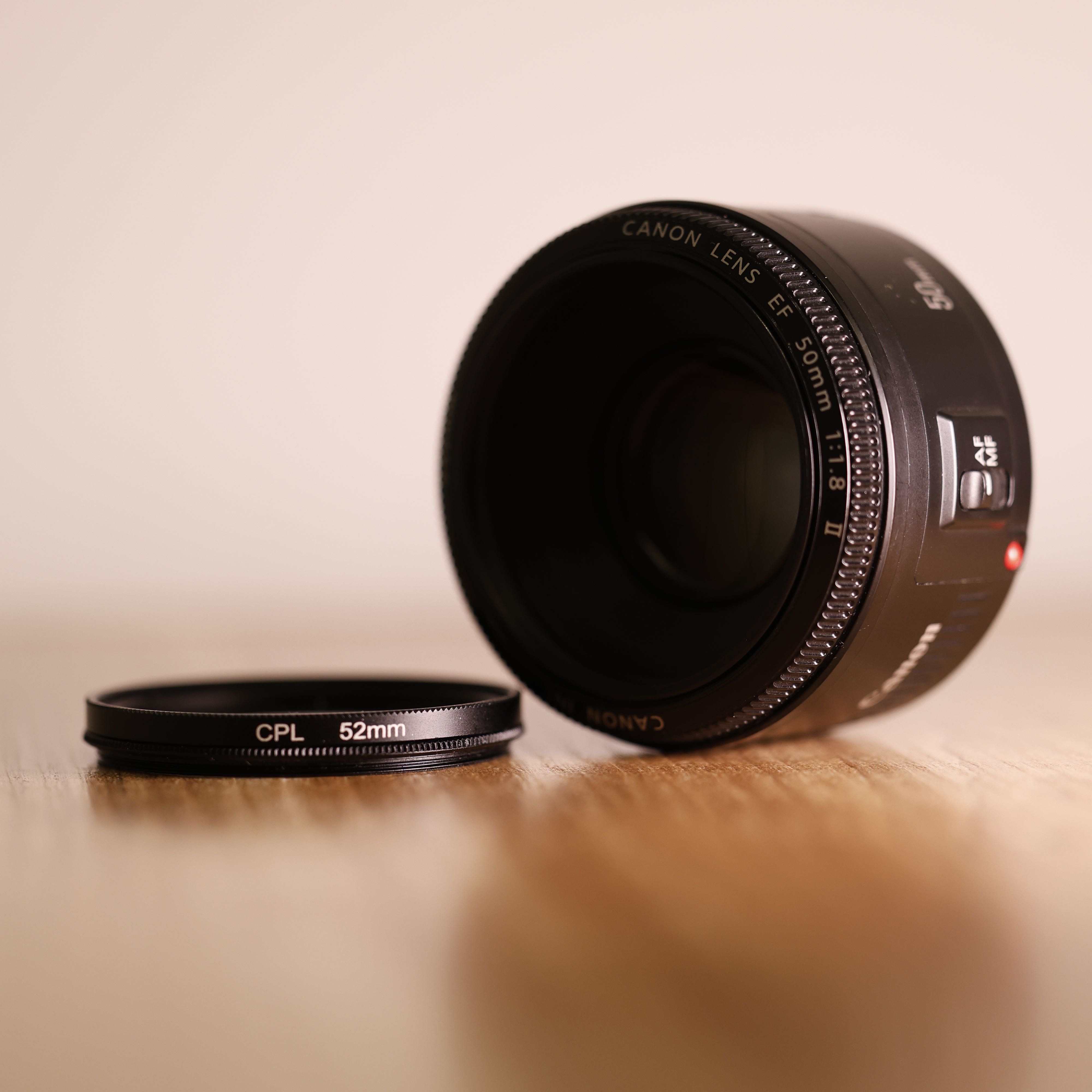 Canon EF 50 mm f/1.8 stan BDB + filtr polaryzacyjny