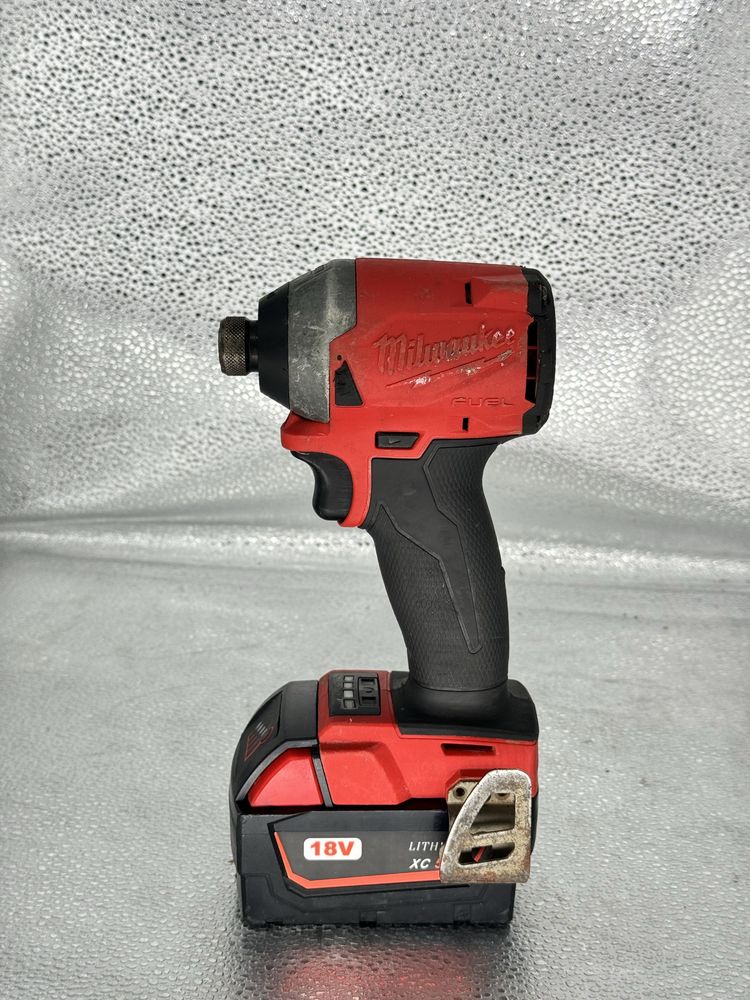 Винтоверт аккумуляторный Milwaukee M18 FID2 гайковерт импакт імпакт