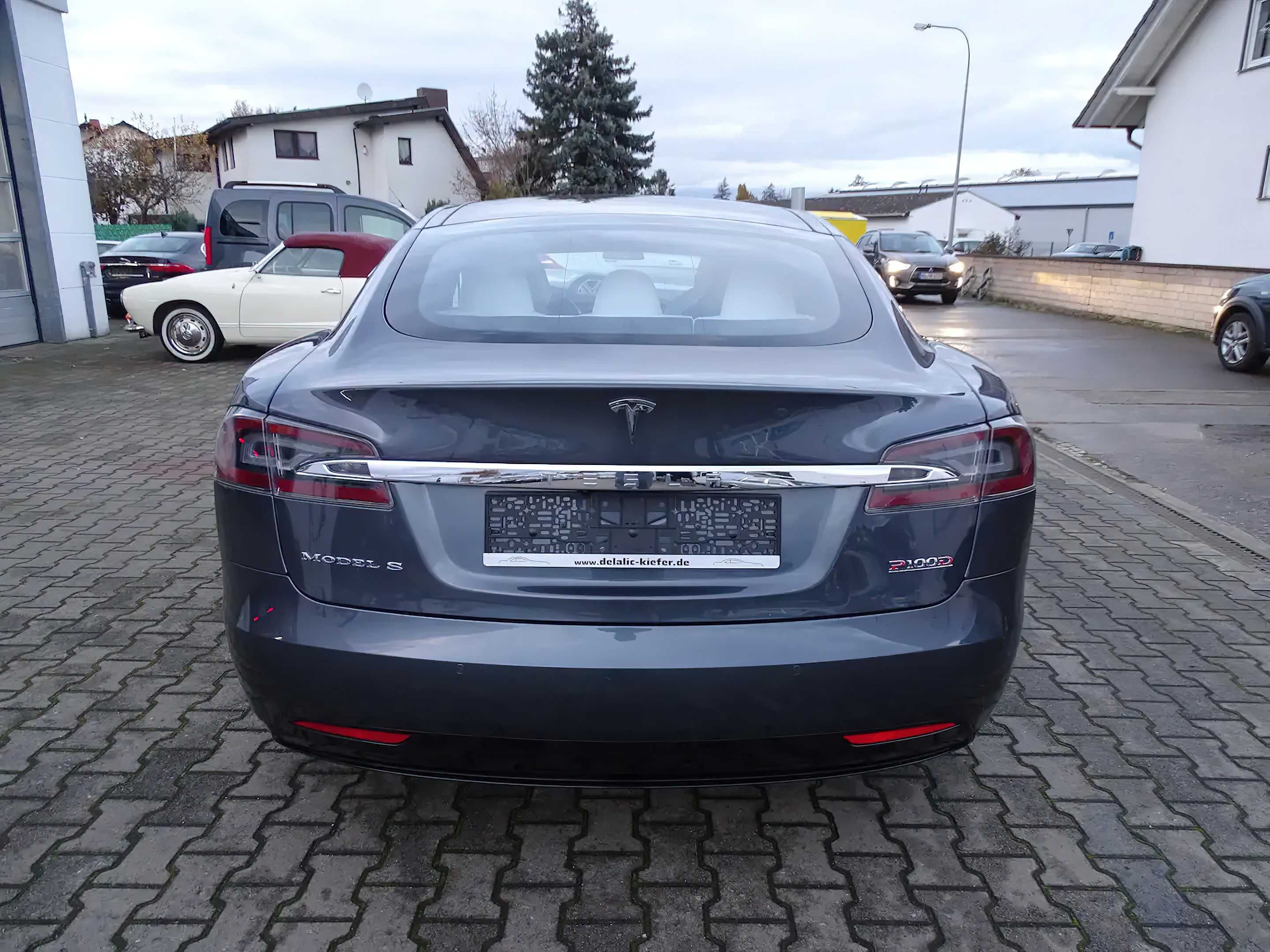 Tesla  Model S P100D 2018