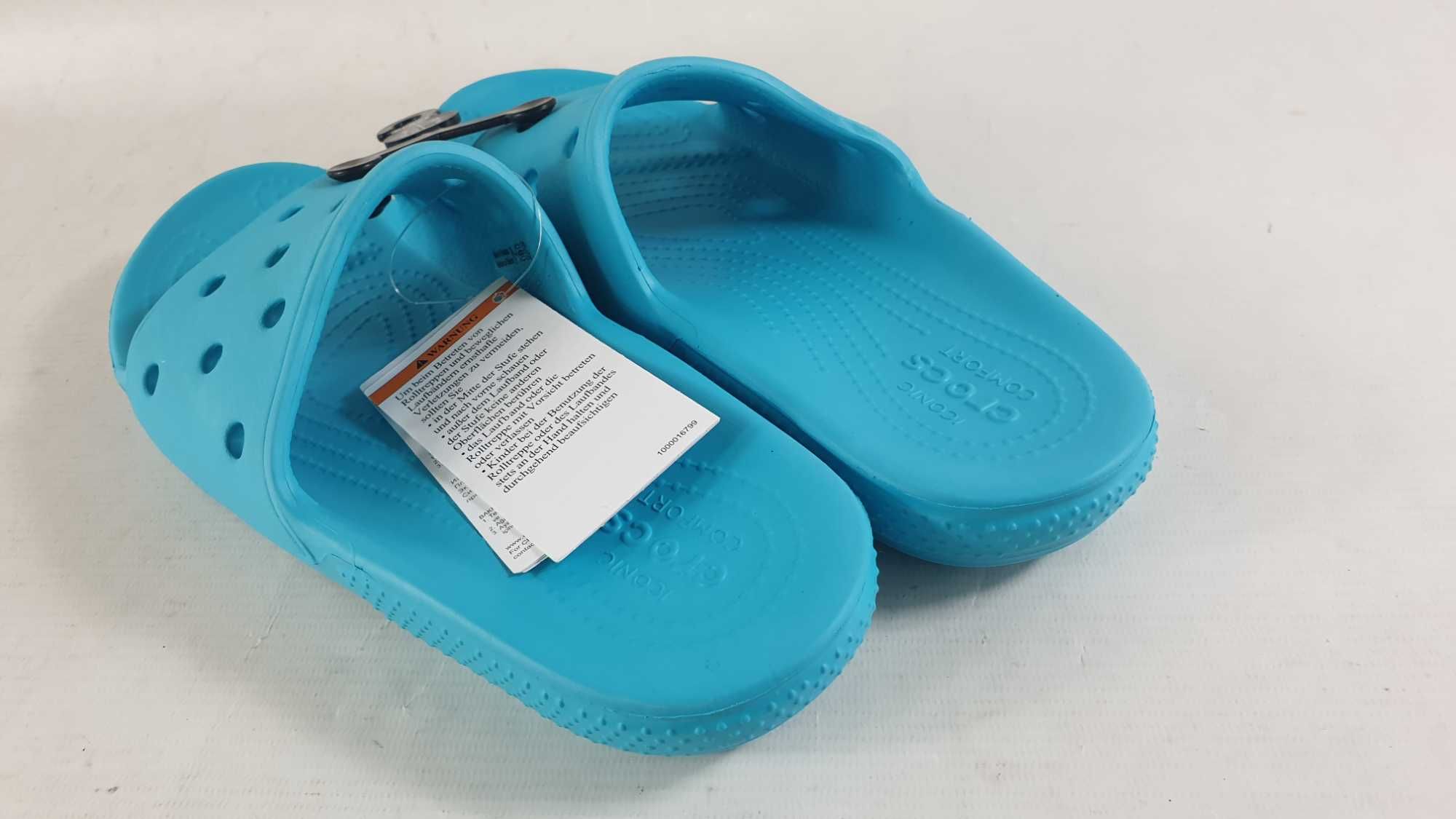 Klapki dziecięce Crocs r. 38,5 niebieski