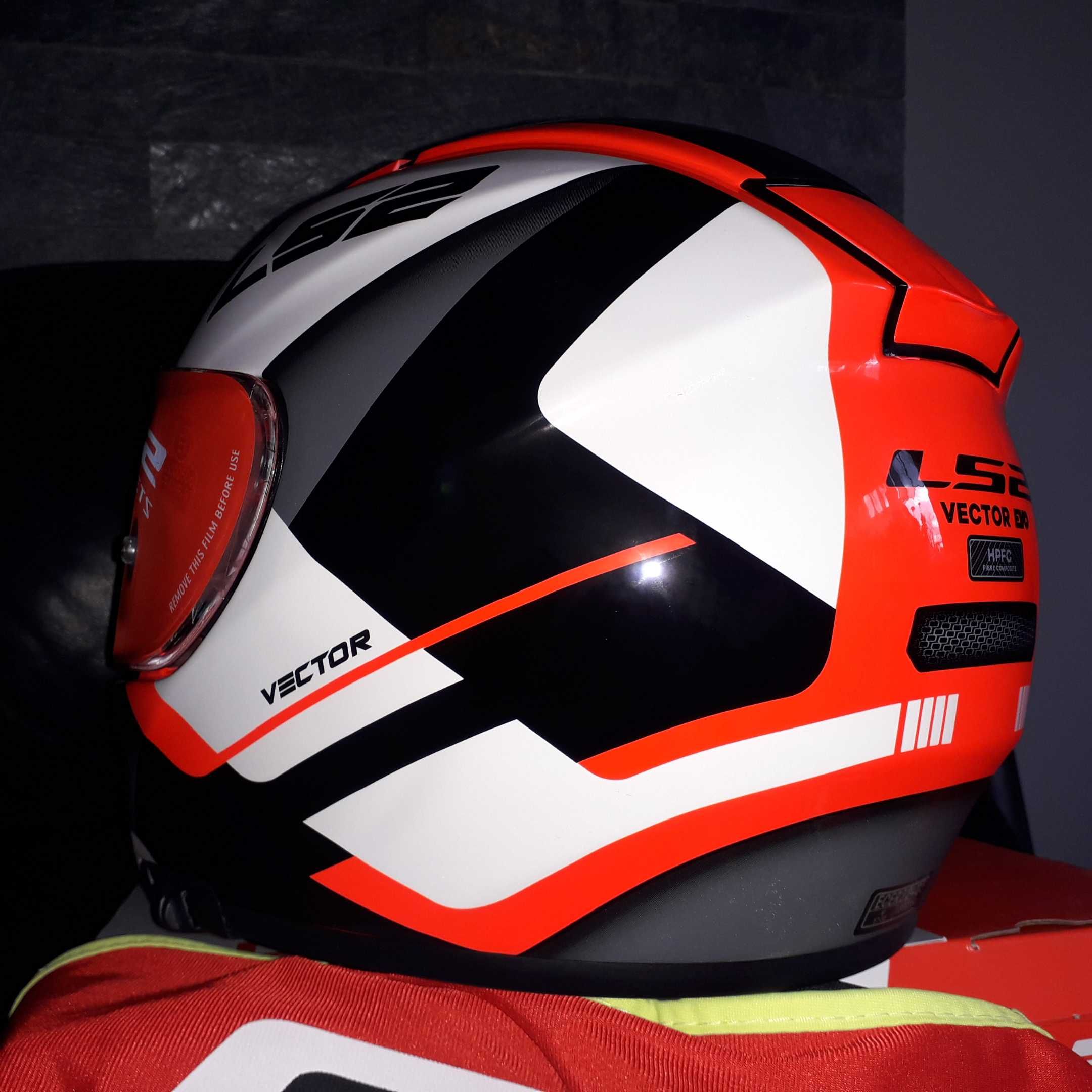 LS2 super kask i cena