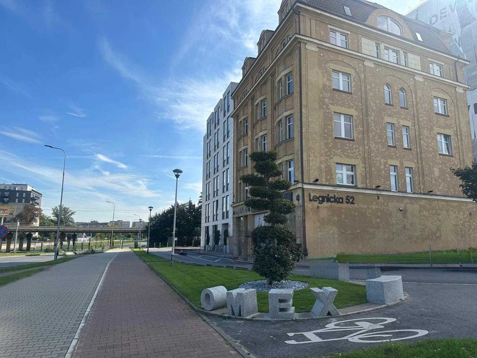Biuro {~35,5 m2 } przy ul. Legnickiej obok Magnolii.
