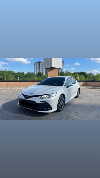 Авто прокат toyota camry 70 с водителем