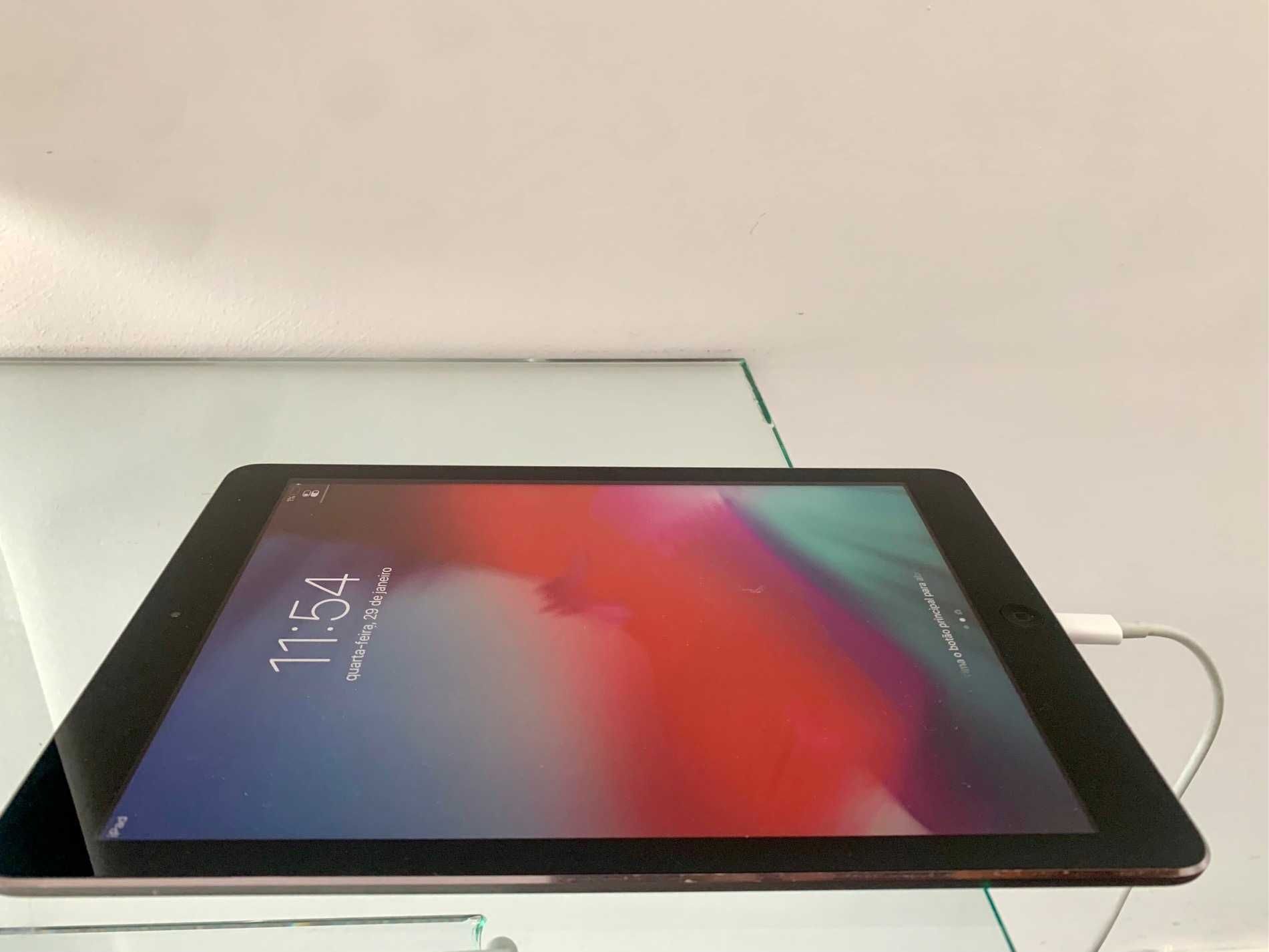 IPad AIR WIFI 9.7”- Model A1474 -16 GB - Space Grey