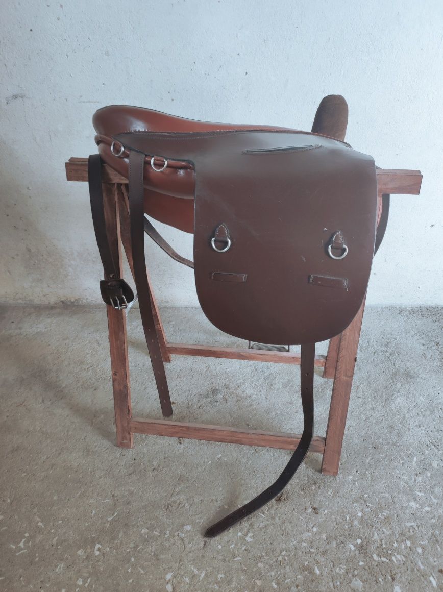 Sela de Amazona para Cavalos