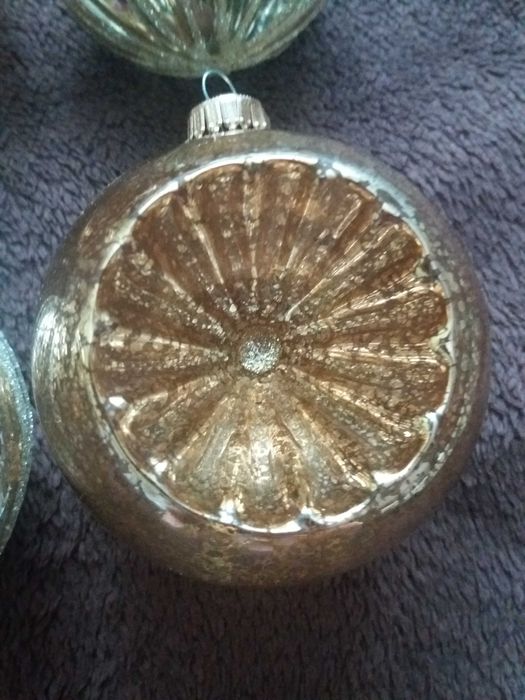 Srare bombki PRL reflektor