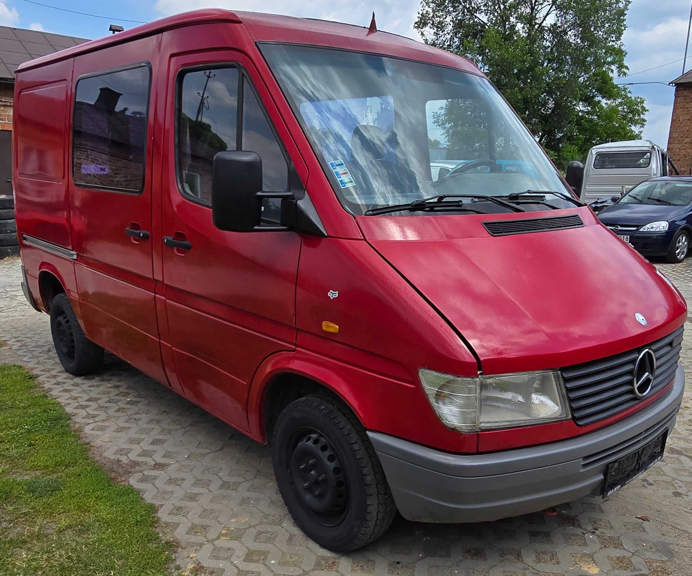Mercedes-Benz Sprinter 208 2.3 diesel