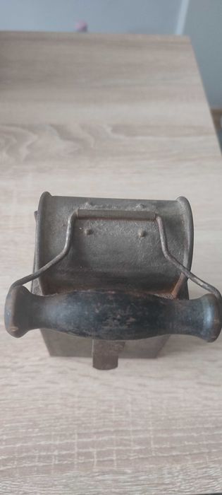 Piękna  stara lampa kolejowa sygnowana