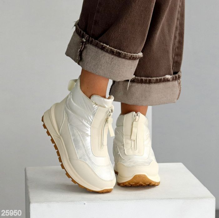 Жіночі Зимові черевики дутики в кольорах