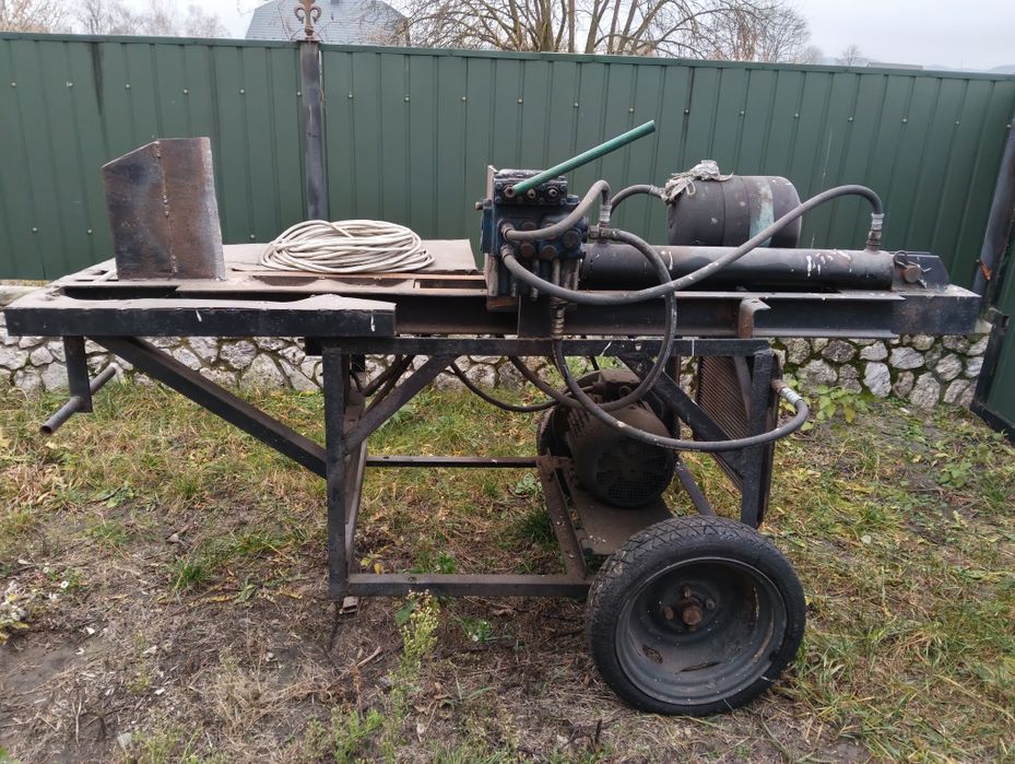 Дровокол гідравлічний