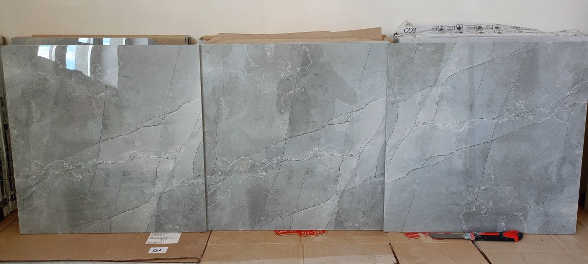 Płytki gresowe 60x60. .10m2