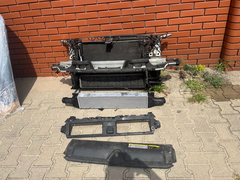 PAS PRZEDNI AUDI A4 B9  A5   8W0 2016- KOMPLETNY