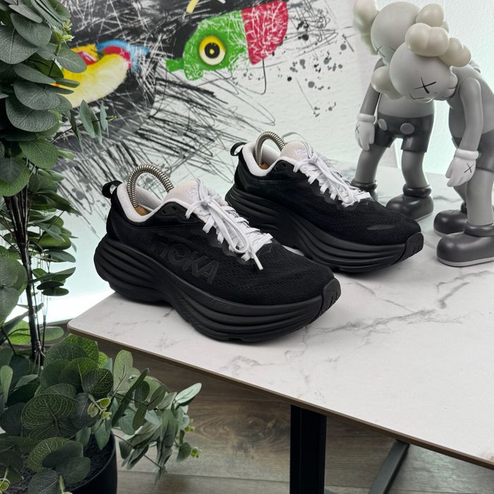 Кросівки Hoka Bondi 8 37 розмір E1184
