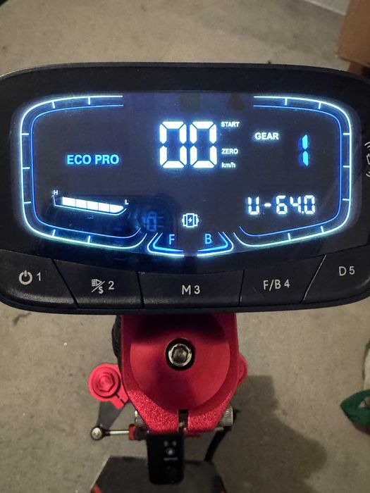 DE 27 A 10 DE NOVEMBRO 34% DE DESCONTO Trotinete motor 6000W 60V 38 Ah