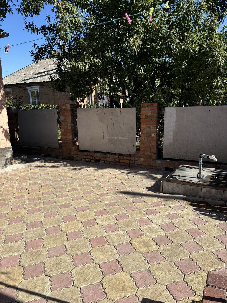 Продается Дом г. Славянск. Возможно по сертификату. Ремонт.