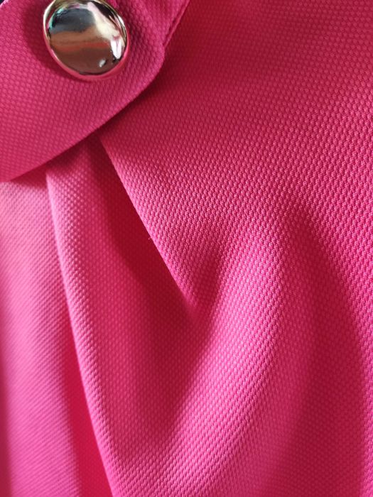 Сукня коралового кольору