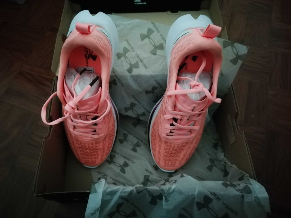Ténis de corrida para senhora Under Armour W Velocity 4 (NOVOS)