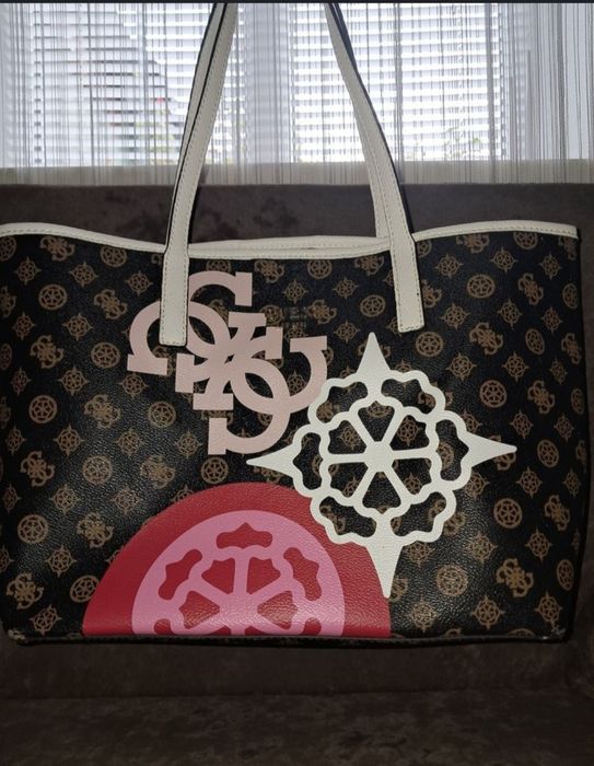 Жіноча сумка Шопер Guess