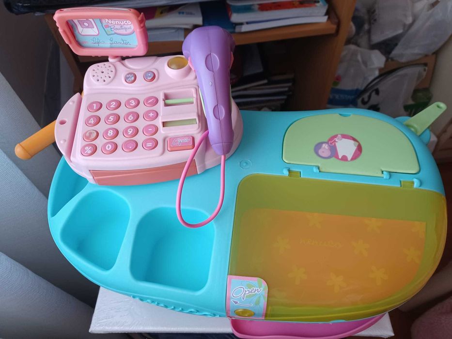 Vende-se maquina registadora criança
