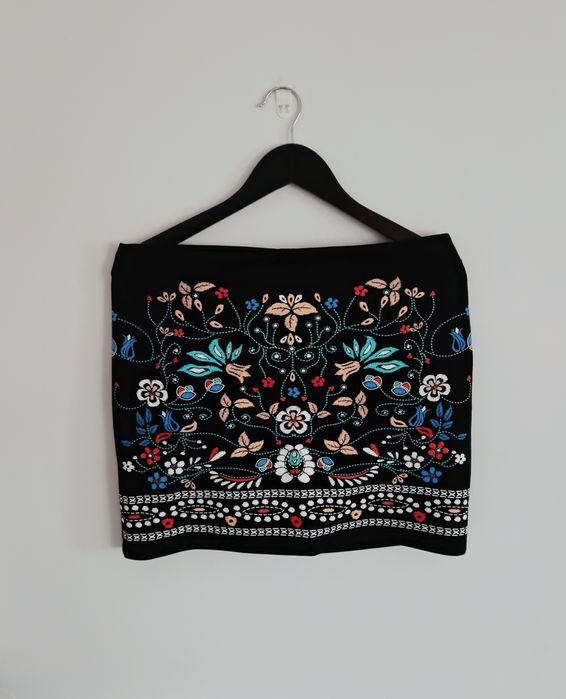 Czarna spódnica mini L