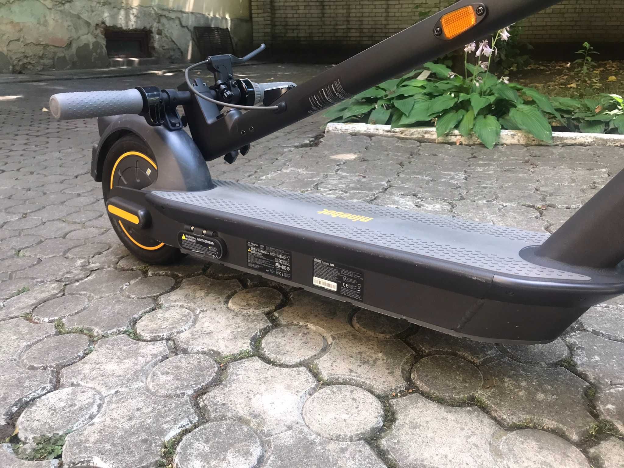 Електросамокат Segway-Ninebot MAX G30E II