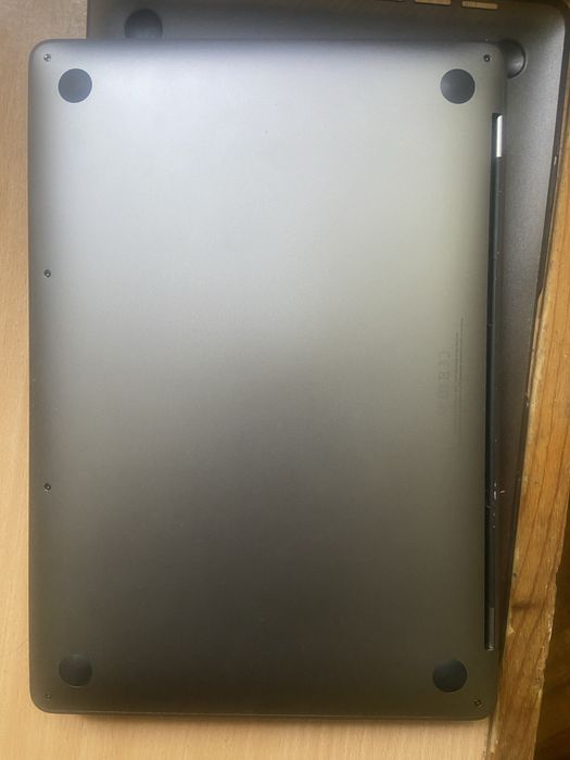 MacBook pro 13 2022