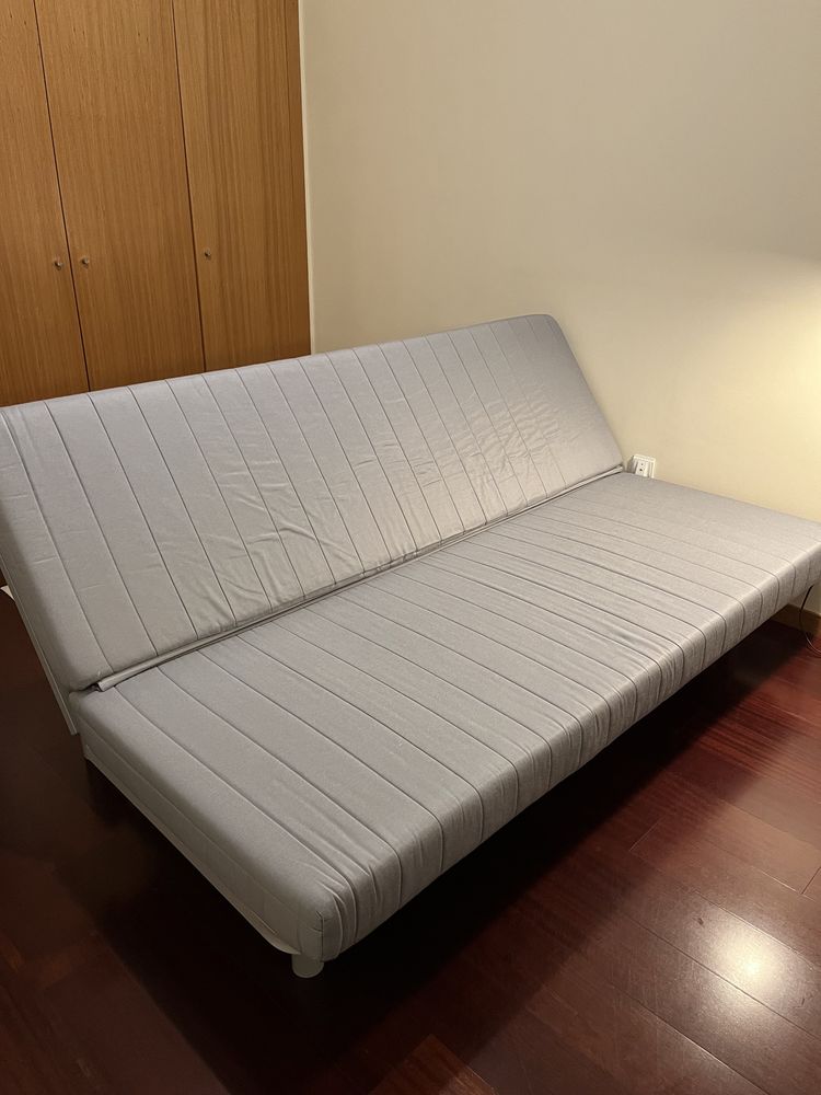 Sofa-cama c/ baú IKEA