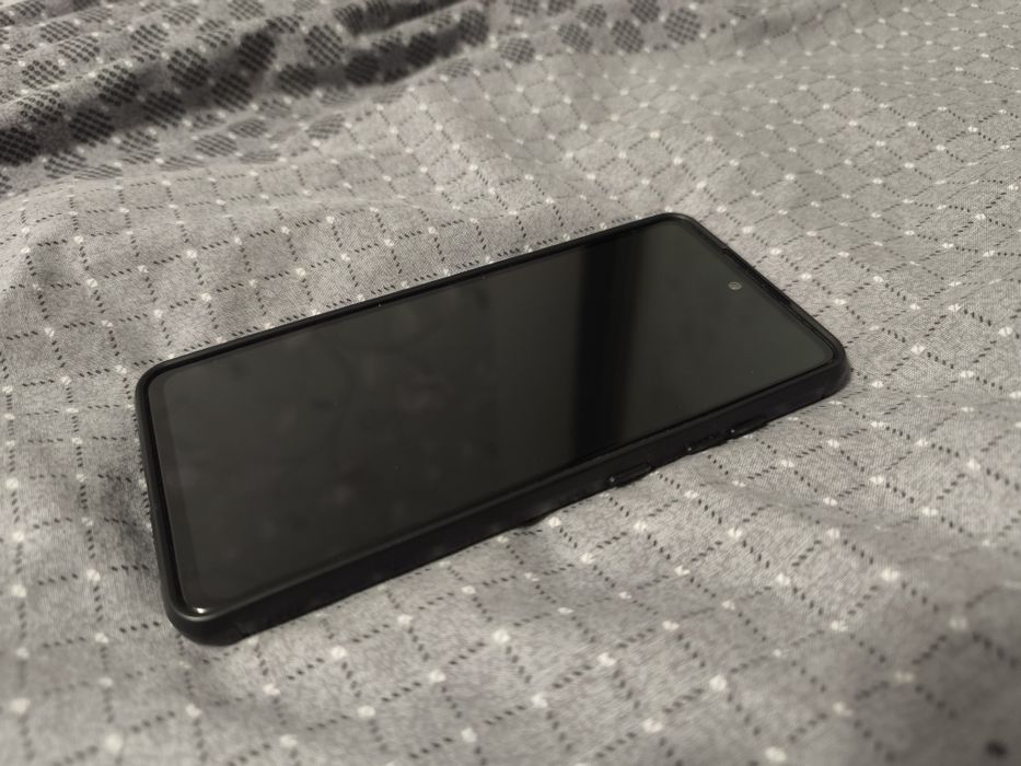 Продам Samsung A52 8/256