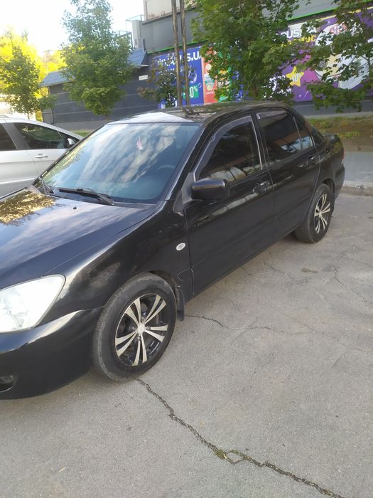 Mitsubishi lancer