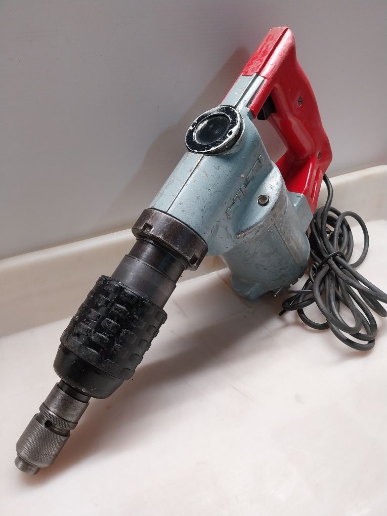 Martelo eletrico Hilti. Bom estado. Sem caixa.